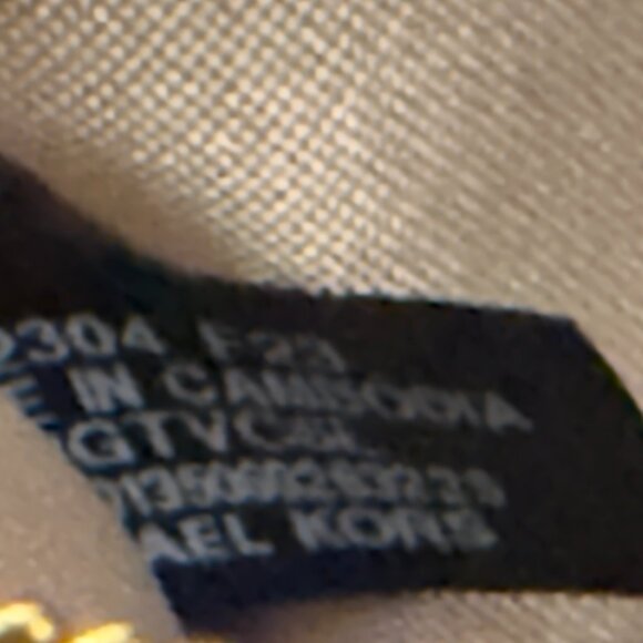 Michael Kors Jet Set Travel Oval handbag - Picture 5 of 7